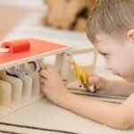 Melissa & Doug Take-Along Show-Horse Stable With Wooden Box and 8 Toy, Barn Play Set, Portable, Toys For Kids Ages 3+ - Image 8