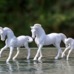 Breyer Horses Stablemates Horse Family Paint Set | 3 Horse Set | 1:32 Scale | Horse Toy | Model #4239, White - Image 5