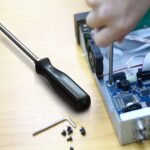 Horseshoe Set- Full Outdoor Classic Horse Shoe Game Set with Easy to Carry Case, 4 Metal Shoes, 2 Poles for Adults and Kids - Image 6