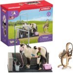Schleich Horse Club, Gifts for Girls and Boys, Horse Wash Area Set with Horse Figurine, 11 Pieces, Ages 5+ - Image 2