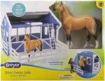 Breyer Horses Freedom Series Deluxe Country Stable & Wash Stall with Freedom Series Horse | 6 Piece Barn Playset Toy | 1:12 Scale Figurine | Model #61149 , Blue - Image 5