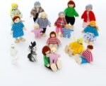 ONEST 20 Pieces Wooden Dollhouse Family Set Mini People Figures Dog Cat Sets Dollhouse Dolls Wooden Doll Family Pretend Play Figures Accessories for Pretend Dollhouse Toy - Image 4