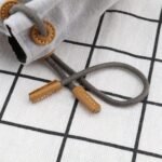 Create idea Dog Treat Pouch Cleanable Dog Treat Training Bag with Clip and Drawstring Pet Snack Bag Food Storage for Dog Training Outdoor Activities Walking Grey - Image 7