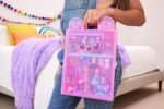 Polly Pocket Set with 4 Dolls, 3 Pets & 50 Fashion Accessories, Stylin' Safari Fashion Collection, Animal-Themed Case - Image 6