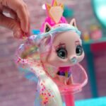 IMC Toys VIP Pets Cats - Melisa - Includes 1 VIP Pets Neon Cat Doll, 10 Surprises, 8 Accessories for Hair Styling | Girls & Kids Age 3+, Multicolor - Image 8